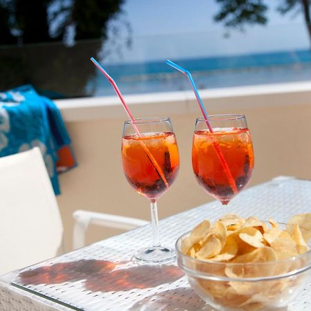Marina Beach Suite Hotel ริมินี ภายนอก รูปภาพ