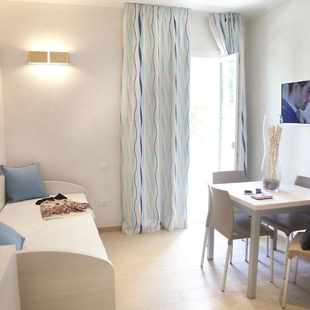 Marina Beach Suite Hotel ริมินี ภายนอก รูปภาพ